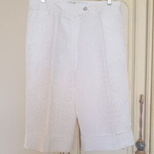 Elegant White Bermuda Shorts
